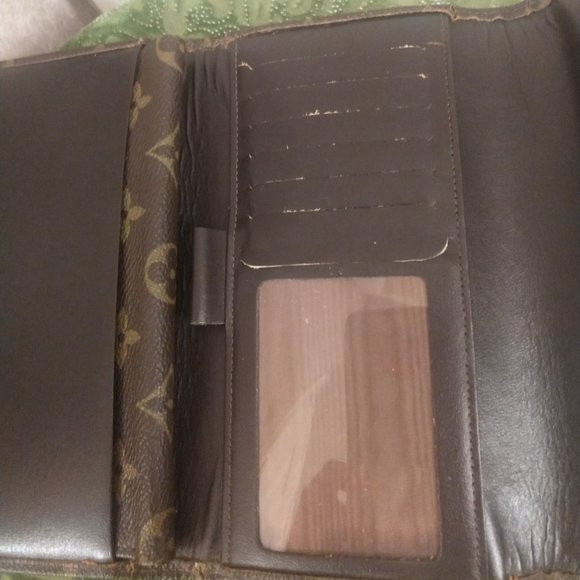 Louis Vuitton Vintage Monogram Wallet and Check Cover - Picture 10 of 16